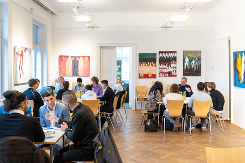 Job-Speeddating für junge Arbeitssuchende / Erzdiözese Wien/ Stephan Schönlaub Job-Speeddating für junge Arbeitssuchende